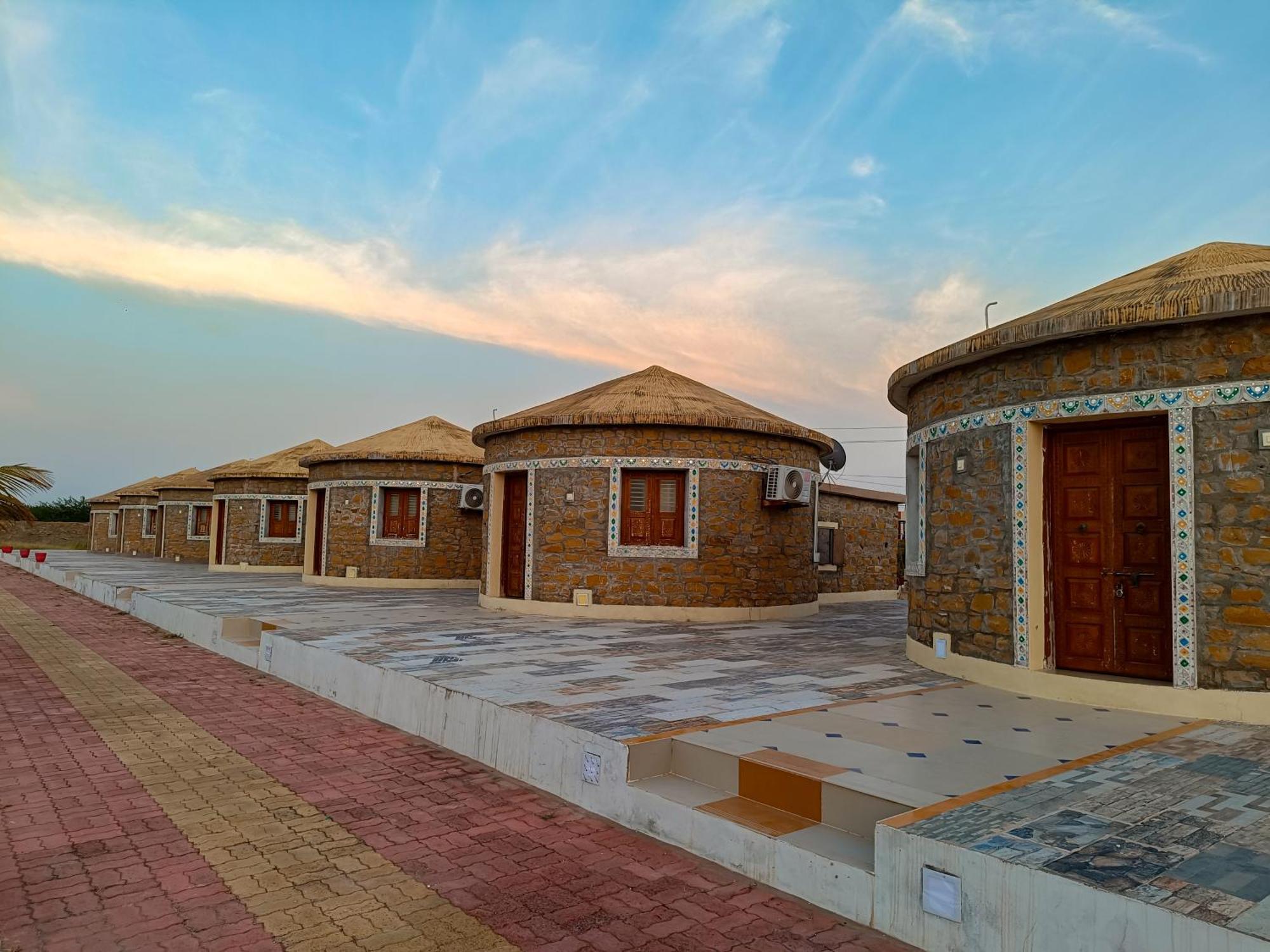 Dholavira Tourism Resort Bagian luar foto