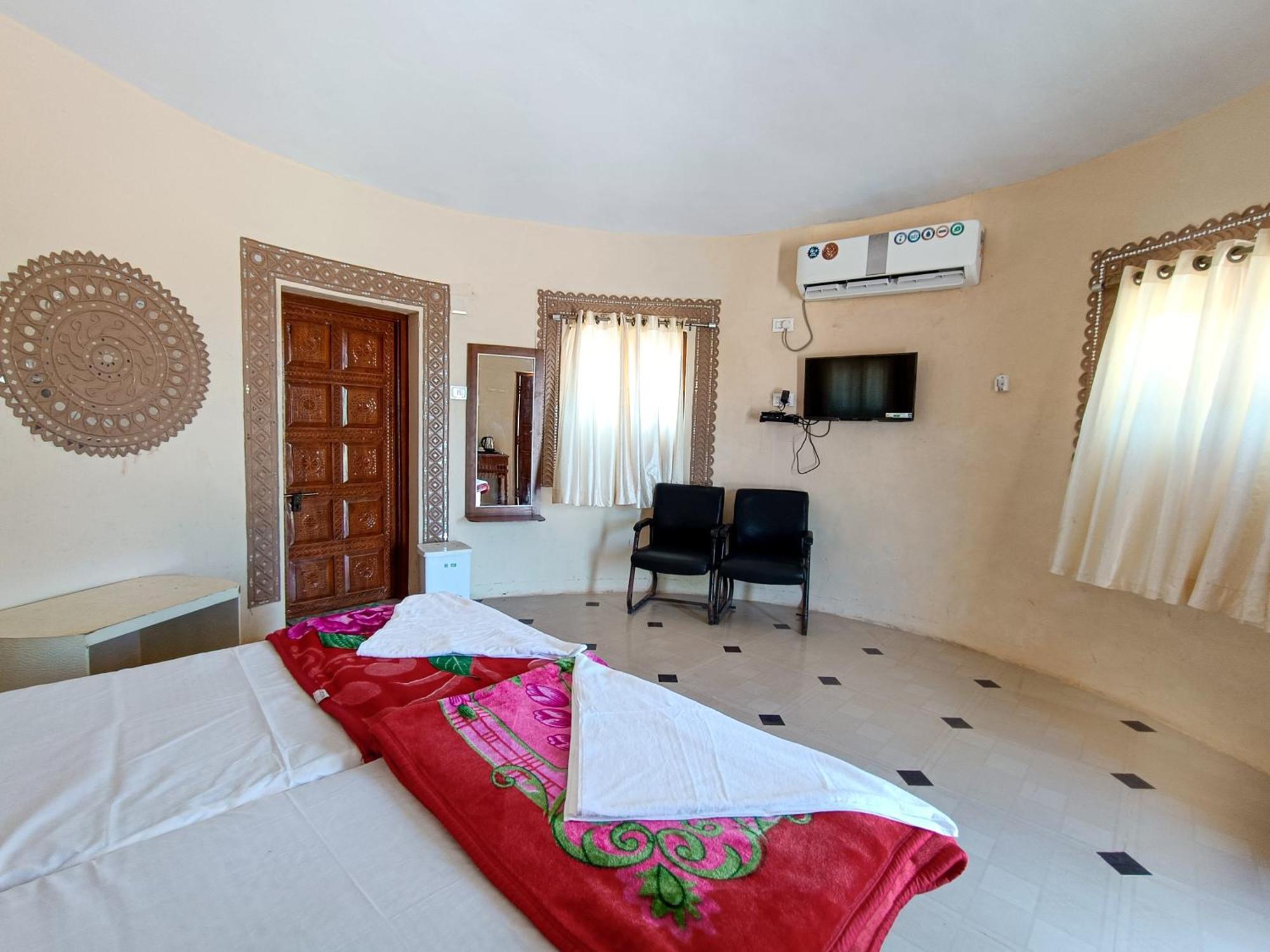 Dholavira Tourism Resort Bagian luar foto
