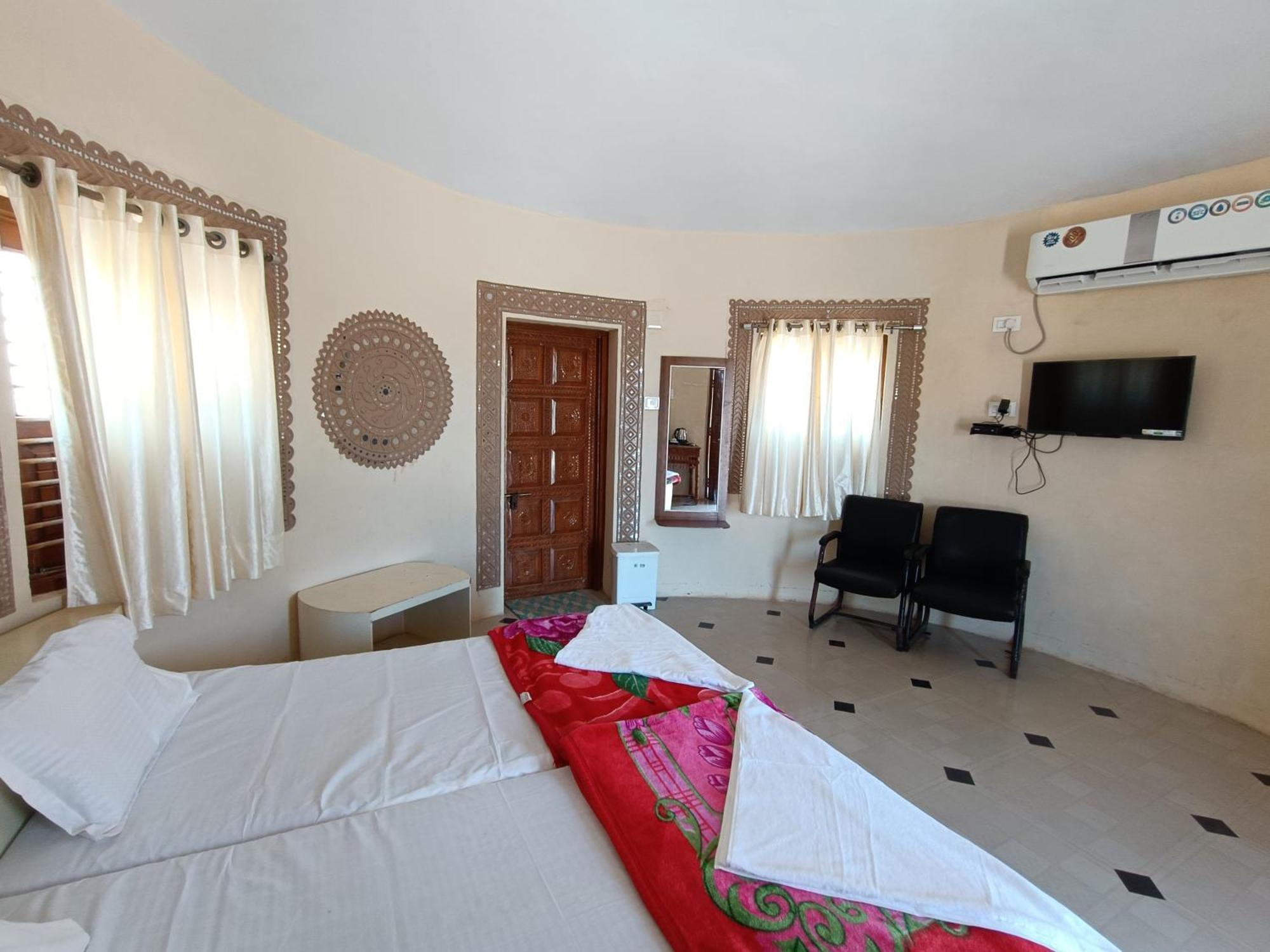 Dholavira Tourism Resort Bagian luar foto